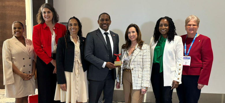 Carnival Cruise Line & Carnival Corporation